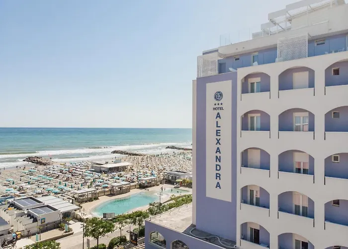 Alexandra B&B & Brunch -Beach Front Parking Included