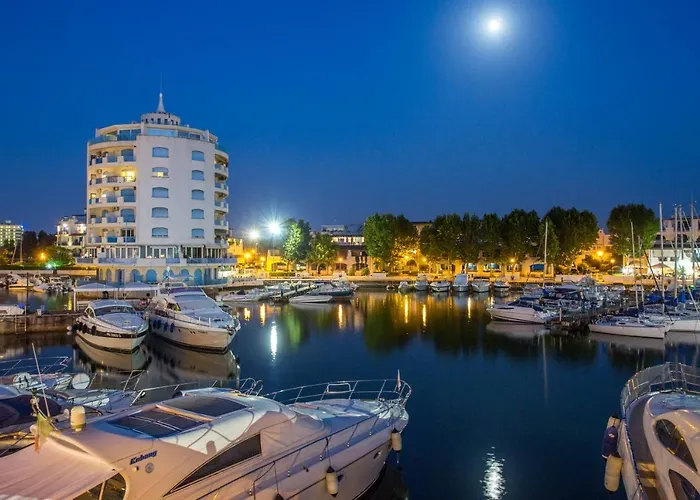 Portoverde Luxury Houseboat