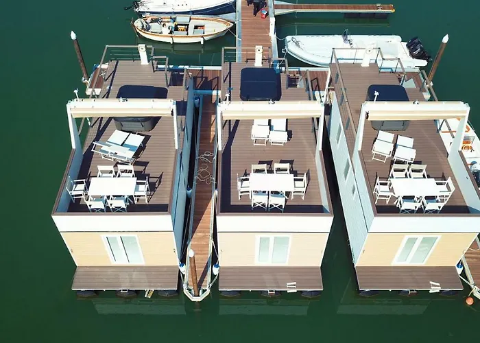 Portoverde Luxury Houseboat